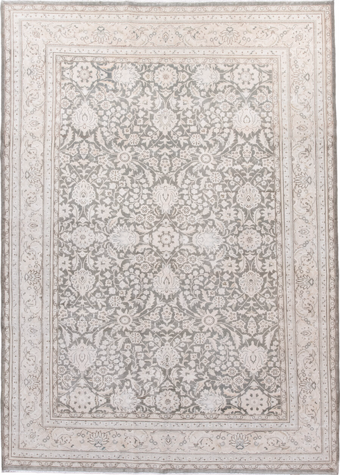 Antique Sivas Area Rug (6' x 9')